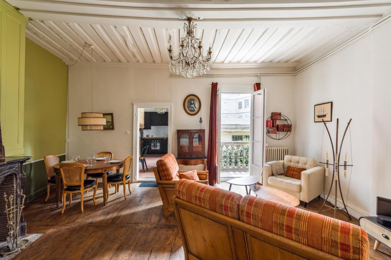 Dame De Coeur - Appartement Spacieux En Plein Centre Historique 렌 외부 사진