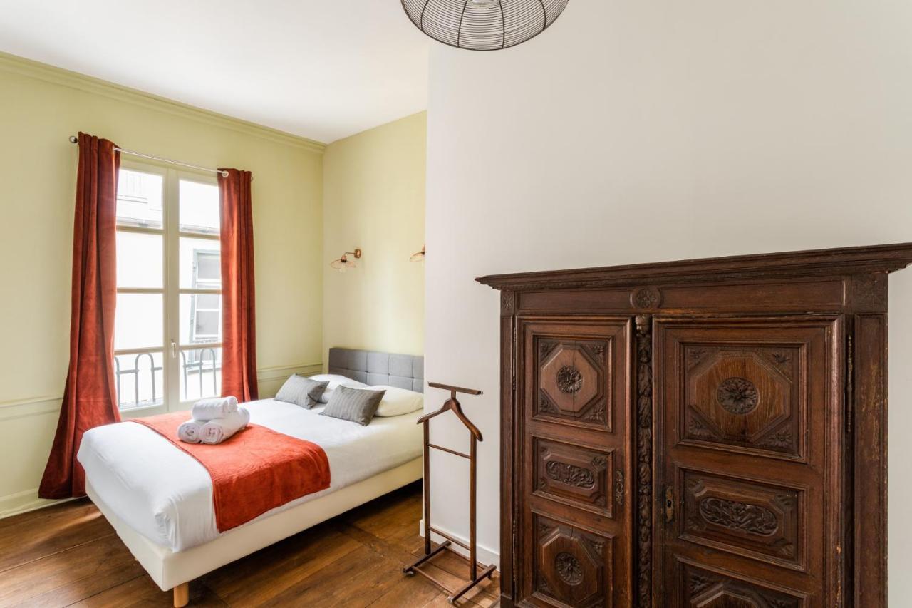 Dame De Coeur - Appartement Spacieux En Plein Centre Historique 렌 외부 사진